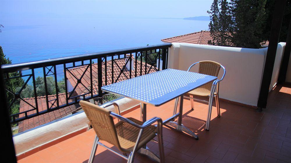 Corfu Village (Adults Only) Агиос-Иоаннис-Перист Экстерьер фото