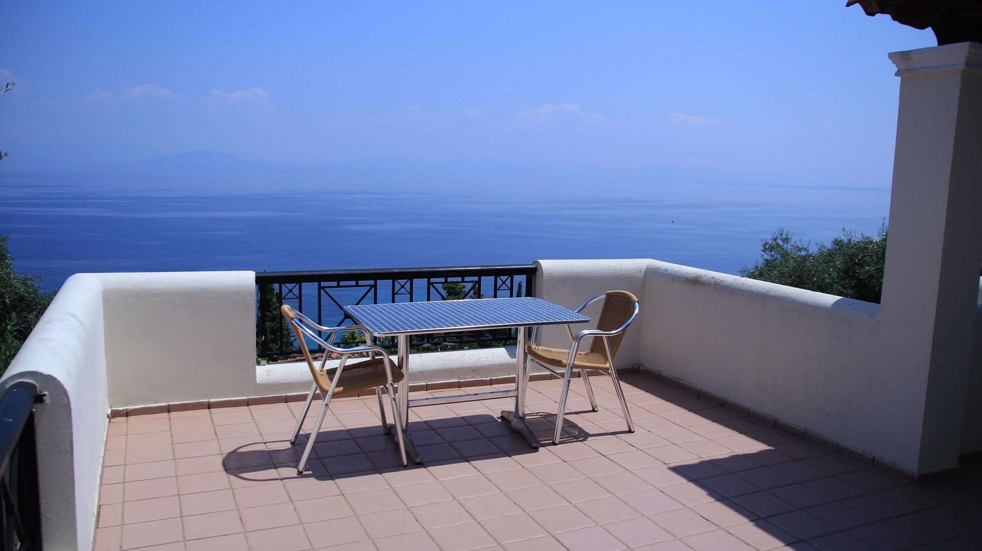 Corfu Village (Adults Only) Агиос-Иоаннис-Перист Экстерьер фото